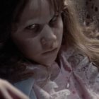 La mirada maligna del demonio en Regan, según la película clásica de El Exorcista; el guionista y el director insisten en que su obra es una historia de redención