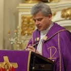 Konrad Krajewski, limosnero del Papa
