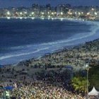 La noche del Via Crucis en una Copacabana llena de jóvenes
