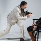 Cámara en ristre, Cotelo es a la vez autor y personaje en una película que juega con los géneros