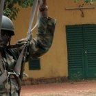 Soldados africanos se entrenan como paracaidistas - así fue como Omar conoció el cristianismo