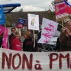 La ministra francesa de Familia, la socialista Dominique Bertinotti, se encontró esta protesta pro-familia el pasado 14 de octubre