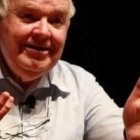 John Lennox es un buen orador y matemático acostumbrado a debatir sobre la racionalidad de la fe
