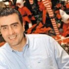 Otto Guevara Guth es de los pocos aspirantes que sí puede comulgar, pese a estar divorciado