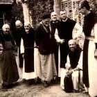 Los monjes cistercienses de Tibhirine en una foto de grupo ya clásica
