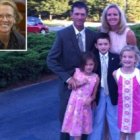 A la derecha, el profesor Kenny Gregory con su familia; a la izquierda, la directora que lo despidió