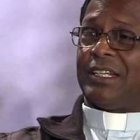 El arzobispo John Barwa anima a colaborar con los cristianos perseguidos ofreciendo estipendios y misas