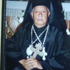 Girón, caracterizado como obispo ortodoxo, en una foto expuesta en su velatorio