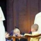 El Papa Francisco y un niño