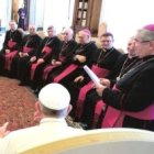 Las visitas ad limina suelen tener este aspecto - en esta foto, es la de los obispos polacos