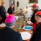 Una reunión del Consejo de Cardenales con el Papa
