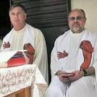 Los dos misioneros italianos secuestrados, los padres Martha y Allegri