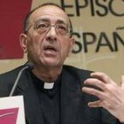 Juan José Omella es el presidente de Pastoral Social de la Conferencia Episcopal y de alguna manera pastor espiritual de Cáritas