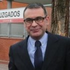 José María Fraile, el alcalde socialista de Parla, embarcado en una cruzada contra la única escuela católica de la ciudad