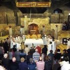 Misa en la gruta de Nazaret.