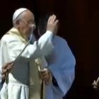 Con la bendición Urbi et Orbi se gana indulgencia plenaria confesando y comulgando en la semana de Pascua.