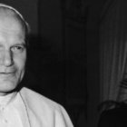 Juan Pablo II, en los inicios de su pontificado, con el cardenal Ratzinger