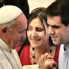 Miles de ciegos y sordomudos recibieron de Francisco ideas elevadoras y afecto profundo.