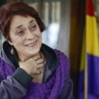 La diputada gallega Carmen Iglesias dejó Esquerda Unida, creó su propio grupo mixto ella sola -con sueldo de portavoz- y usa el laicismo para justificar su papel