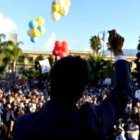 Salvatore Martinez habla ante la multitud reunida en el Santuario de Pompeya para orar por la familia