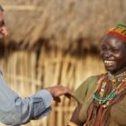 El padre González Núñez en una de las misiones de los Gumuz, en Etiopía