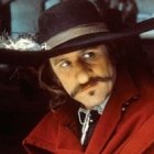 Gerard Depardieu como Cyrano de Bergerac... un alegato a favor de la persona, más allá de su físico, que hoy es causa de abortos