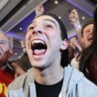 Escoceses partidarios del NO a la independencia celebran la victoria - las iglesias oran contra el triunfalismo y contra el desaliento