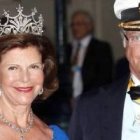 La reina Silvia de Suecia y su marido, de gala en una boda - la Reina no acudió al acto en cuanto el lobby abortista presionó un poco