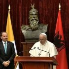 El Papa elogió ante el presidente albano la convivencia religiosa en el país tras la dictadura comunista.