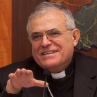 El obispo de Córdoba aborda con claridad temas candentes como la titularidad de su catedral o la admisión a la comunión de los divorciados vueltos a casar civilmente.