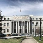 El CSIC, flanqueado por sus creadores: José Ibañez Martín (izquierda) y José María Albareda (derecha).