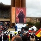 Más de 14.000 personas aplaudieron el momento en el que se descubrió la imagen de la nueva beata.