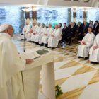 Francisco predica en Santa Marta