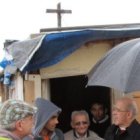 El arzobispo Osoro en El Gallinero, zona chabolista cerca de Cañada Real, Madrid