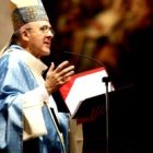 Carlos Osoro, arzobispo de Madrid, revestido con el azul celeste de la fiesta de la Inmaculada