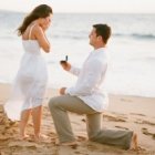 Las nuevas generaciones llegan al matrimonio en un contexto muy hostil y con una preparación muy débil