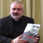 El padre Medina, sacerdote argentino en España, presenta su libro sobre la raíz del pensamiento de Francisco