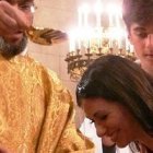 El agua, que suele ir acompañada de risa y alegría, es el gran símbolo del bautismo y la vida nueva