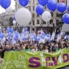 Cabecera de una manifestación unitaria contra el aborto en Madrid