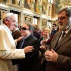 Francisco encomendó a los invidentes a su patrona, Santa Lucía.