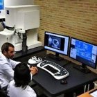 Microscopio de barrido electrónico de la UCAM.