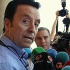 El torero José Ortega Cano habla al salir de la cárcel