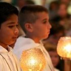 Cuando estos monaguillos tengan 45 años el mundo será más religioso, aunque no necesariamente más cristiano...