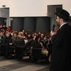 Reunión en el centro judío ruso de Or Avner - las autoridades confiscaron sus textos, sin detallar qué contenidos molestan