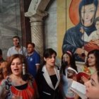 Ensayo de cantos en el coro de una iglesia católica de Kirkuk
