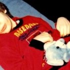 Martin Pistorius quedó así, paralizado, dormido al principio, luego despertó pero nadie se dio cuenta de que se enteraba de todo