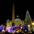 El belén y el abeto de la Plaza de San Pedro de 2014 - con elementos de toda Italia