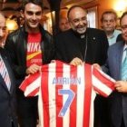El Sporting de Gijón con el arzobispo Sanz, pastor de la Iglesia en Asturias