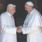 Benedicto XVI y Francisco - cada vez que los dos papas hacen algo juntos es un evento histórico