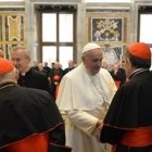 En su discurso navideño Francisco aprovecha para enumerar pecados y tentaciones que amenazan a la Curia y a todos los cristianos